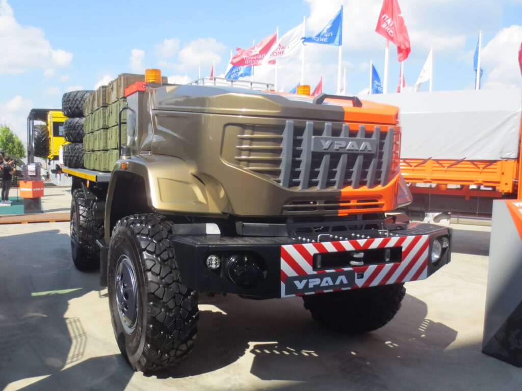 «Всадник без головы»: в России построили беспилотный грузовик с необычной внешностью