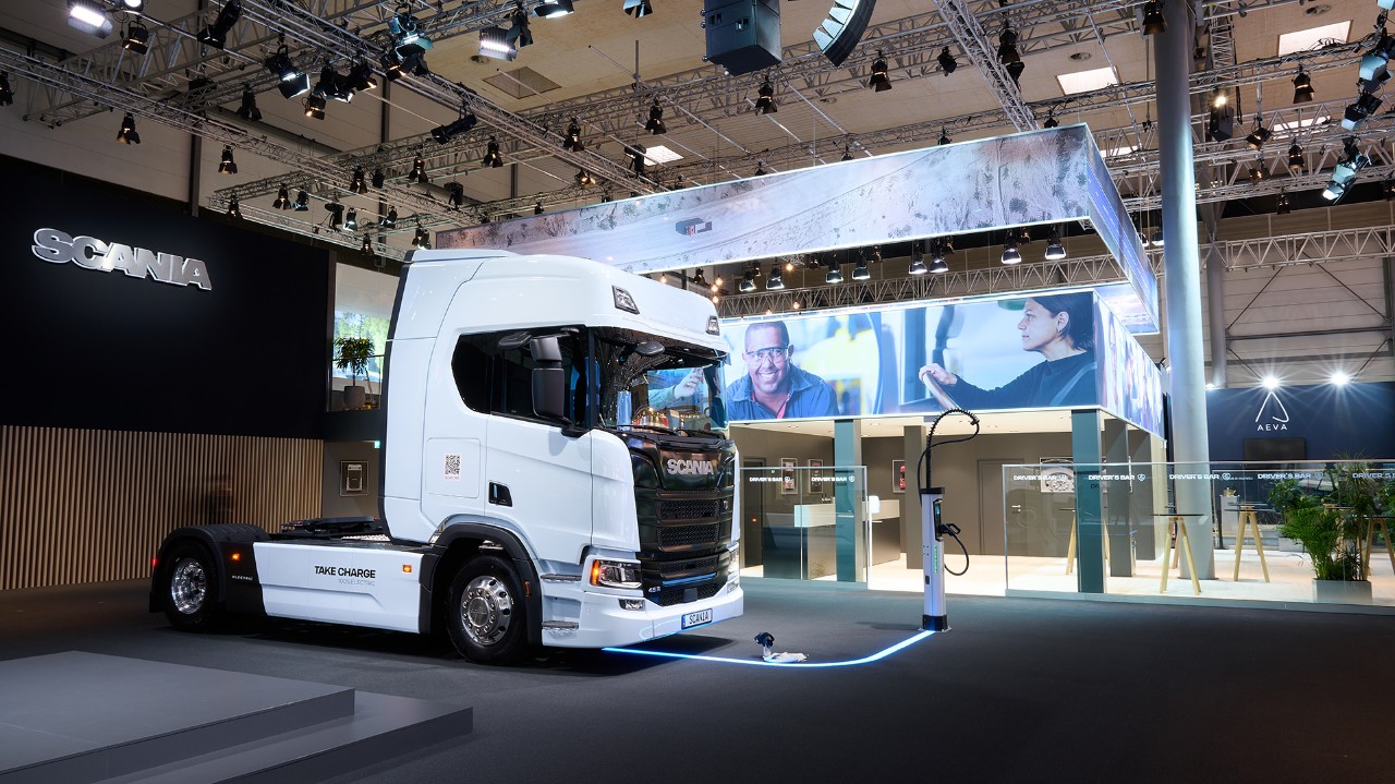 Scania представила супер-зарядку для электрических грузовиков