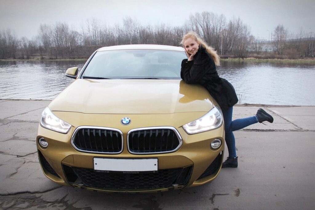 Россияне бросились скупать «трехлетки»: спрос на подержанные авто резко вырос