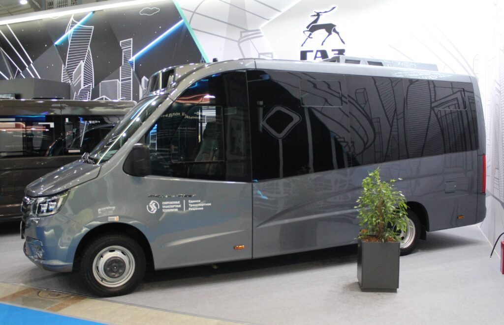 В Москве показали VIP-автобус «Газель City» и минивэн «Соболь NN»