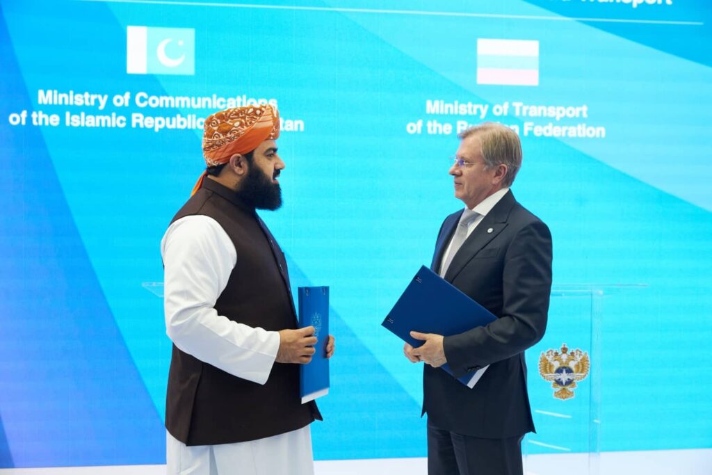 Россия и Пакистан подписали соглашение о сотрудничестве в области автоперевозок