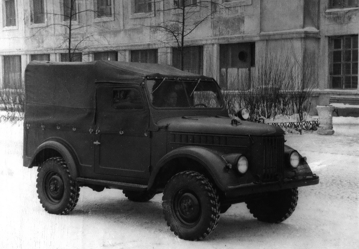 Базовый восьмиместный ГАЗ-69.