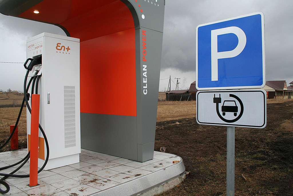 Байкальский киберпанк: как En+ Group строит сеть зарядок для электромобилей в Сибири