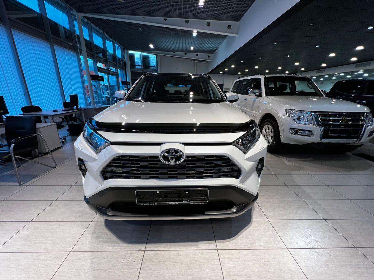 В России начнутся продажи китайских Toyota RAV4