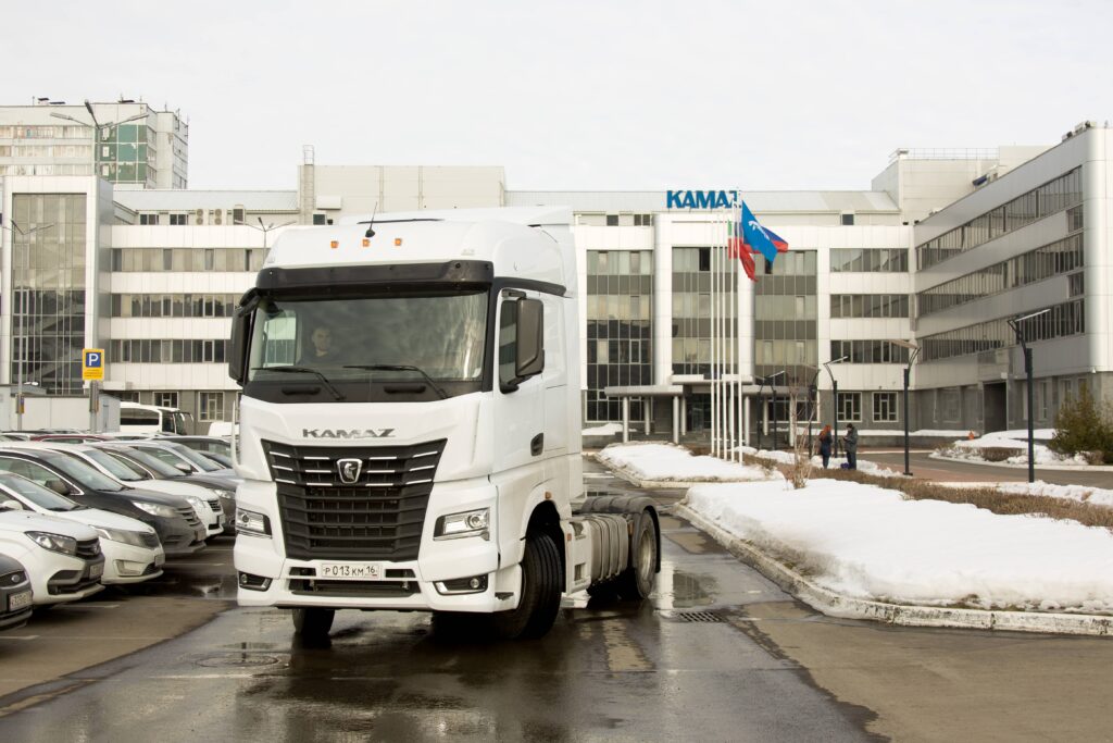 В 2023 году КАМАЗ выпустит более 10 тысяч грузовиков поколений К4 и К5