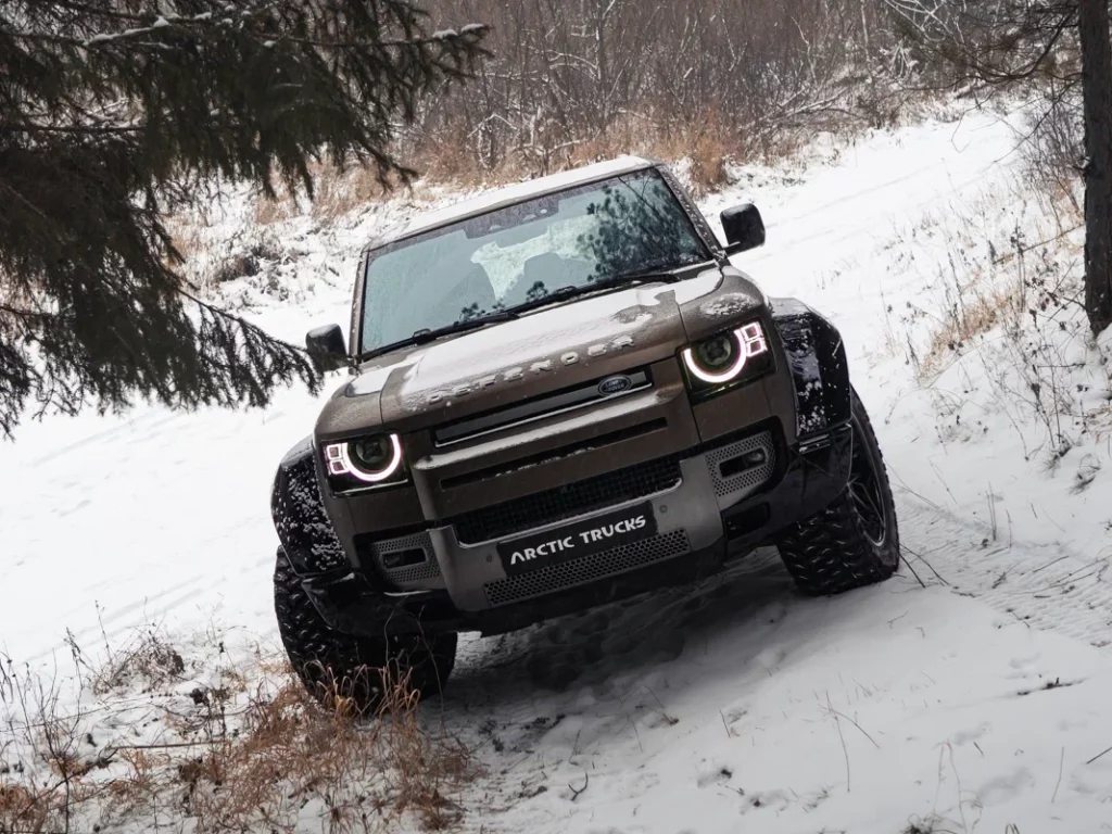 В России сделали крутой внедорожник из Land Rover Defender