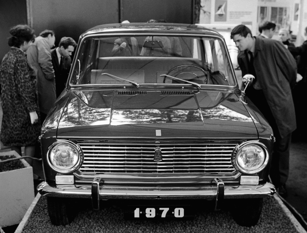 Почему автомобиль в СССР нельзя было купить в кредит