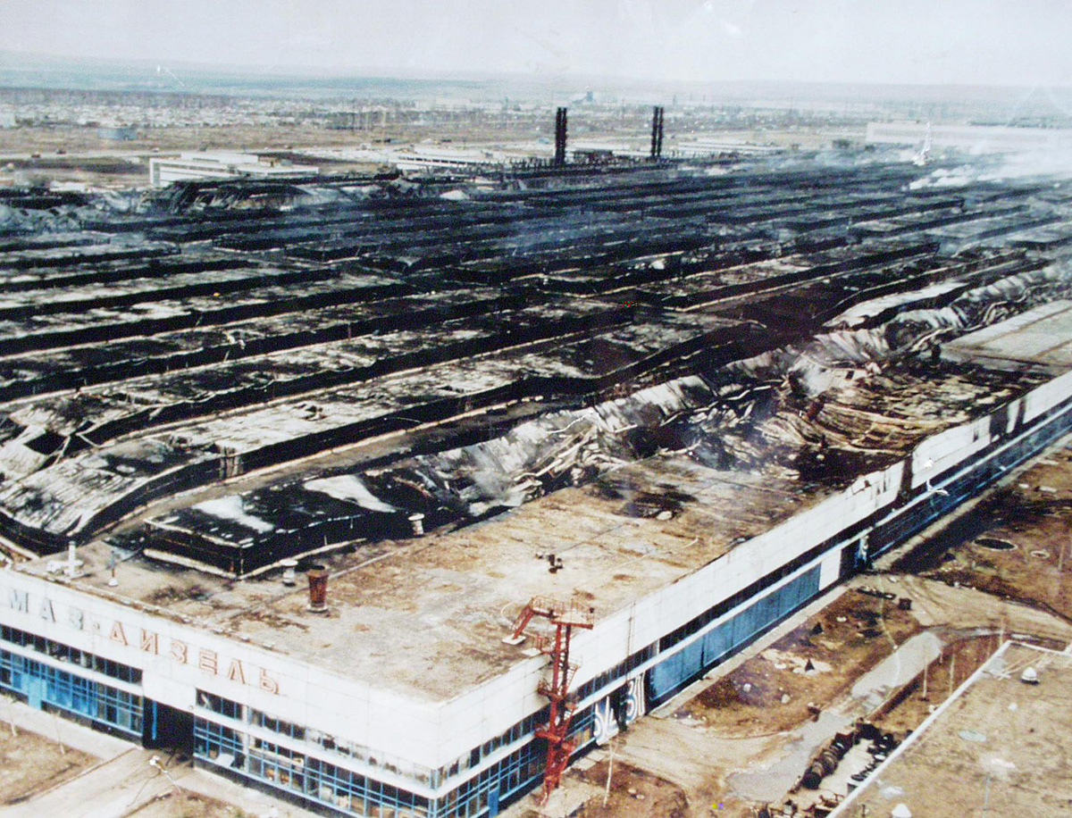 Пожар на «Движках»: как в 1993 году был уничтожен завод двигателей КамАЗ