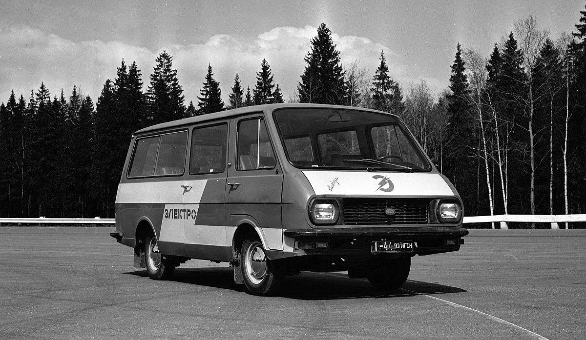 Электромобили в СССР: уникальные модели, которые не пошли в серию