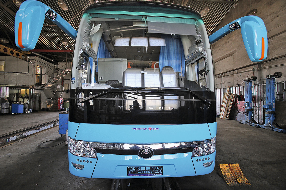 «Ремонт автобусной техники связан с сопутствующими трудностями»: как работает СТО в Питере