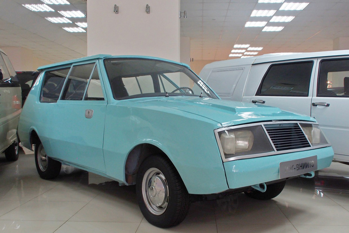 От «гармошки» до «фонаря»: какие автомобильные двери бывают, и какие казусы с ними случались в СССР
