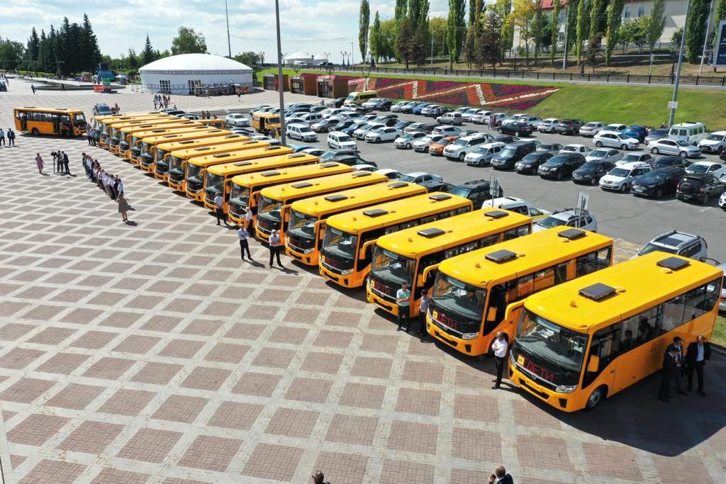 Башкортостан получил новые школьные автобусы «Вектор Next»