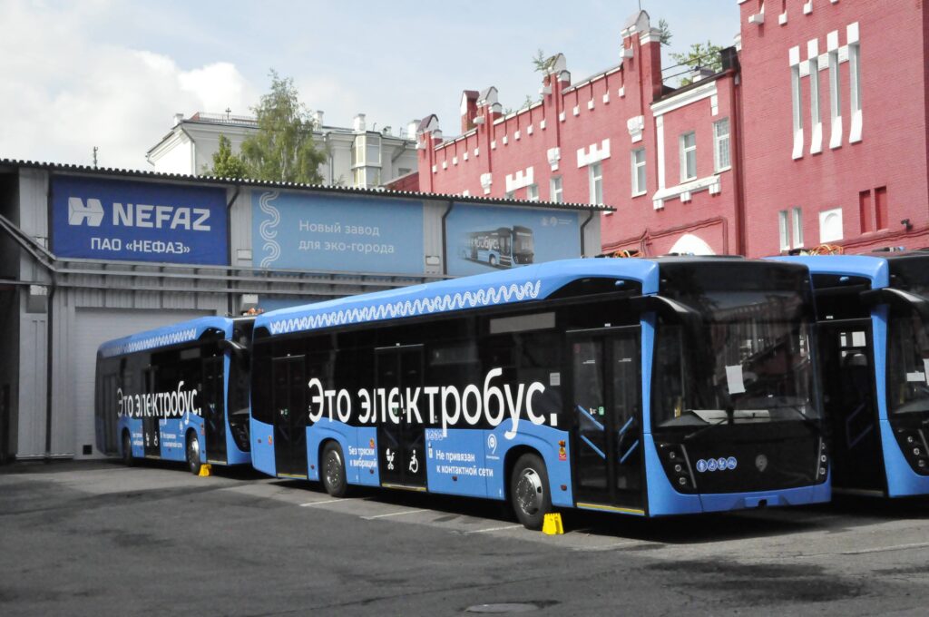 «Москва» на СВАРЗе: как собирают электробусы КАМАЗ в российской столице