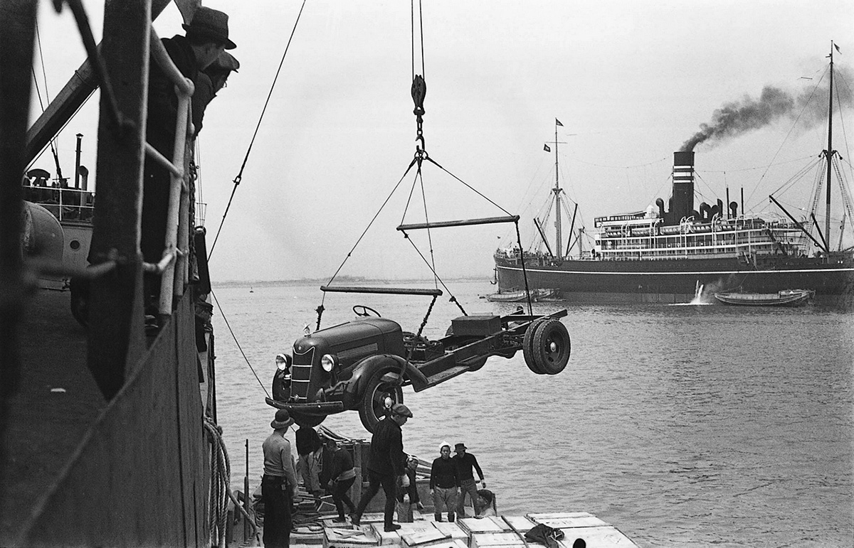 «Она утонула»: забавные и трагические истории морских перевозок автомобилей