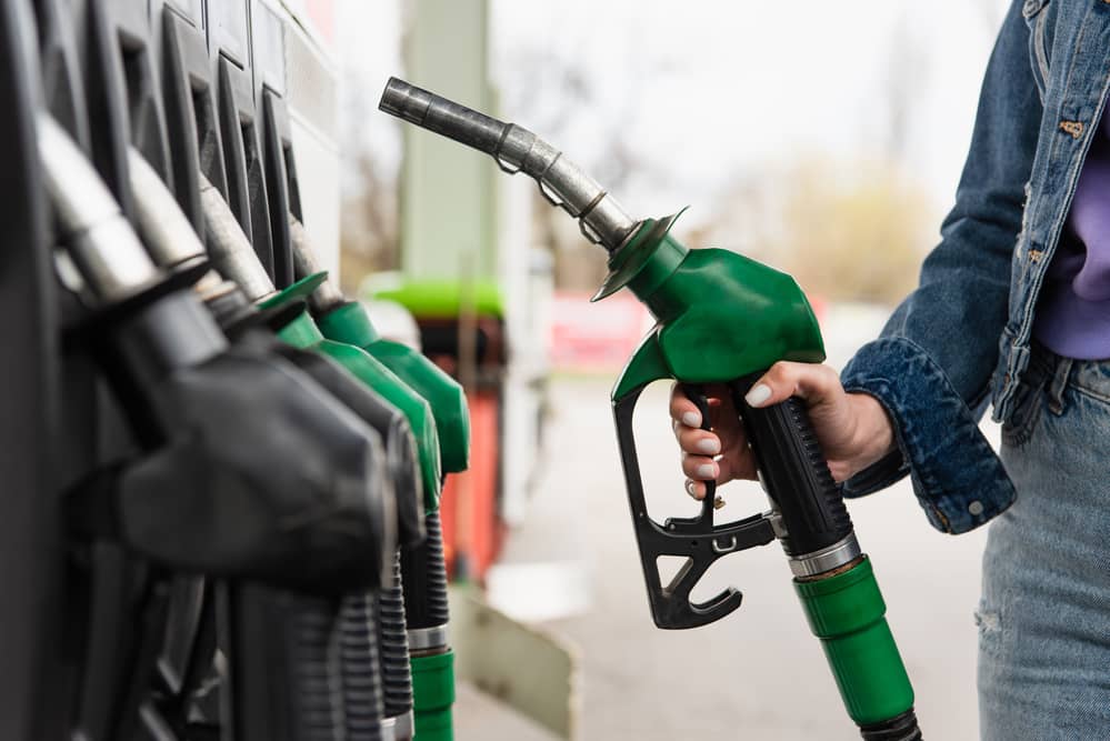Бензину приказали дешеветь: как в России едва не случился топливный кризис