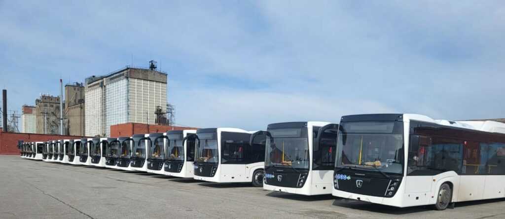КАМАЗ поставил 20 автобусов в Омск