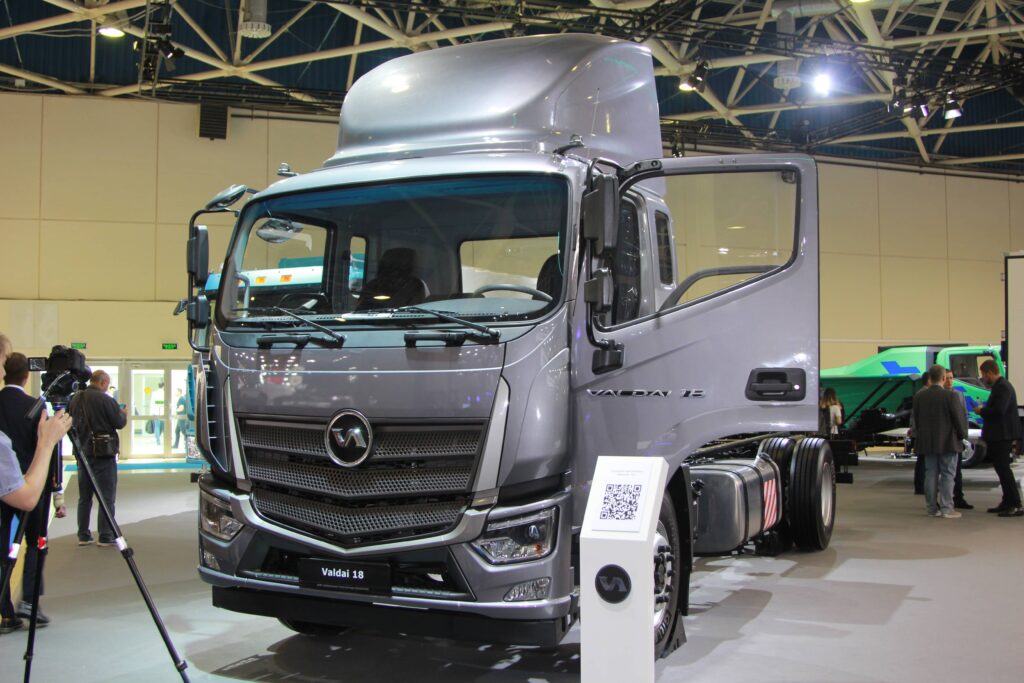 От тягачей до самосвала: в России начнется производство тяжелых грузовиков «Валдай»
