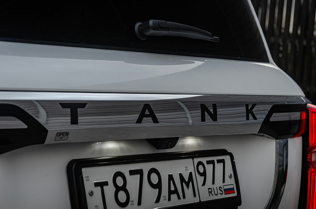 Создатели явно вдохновлялись  «Крузаком»: отзывы водителей Tank 500