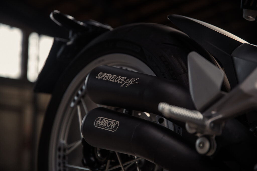 MV AGUSTA SUPERVELOCE 98 — лимитированная серия мотоциклов в честь 80-летия первого мотора фирмы