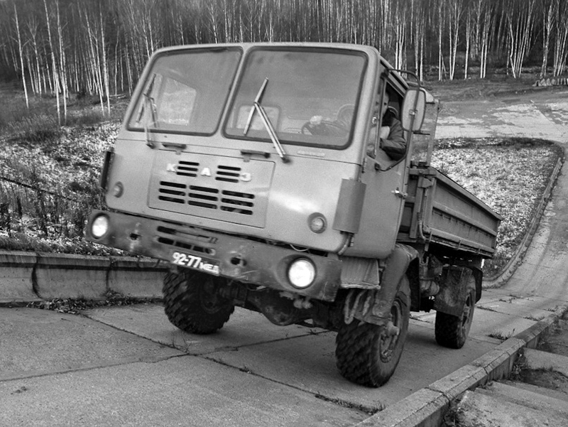 Неудачник из Кутаиси: за что советские водители невзлюбили «Колхиду»