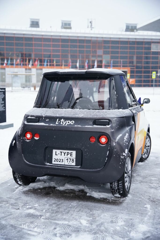 В России показали бюджетный электромобиль L-type