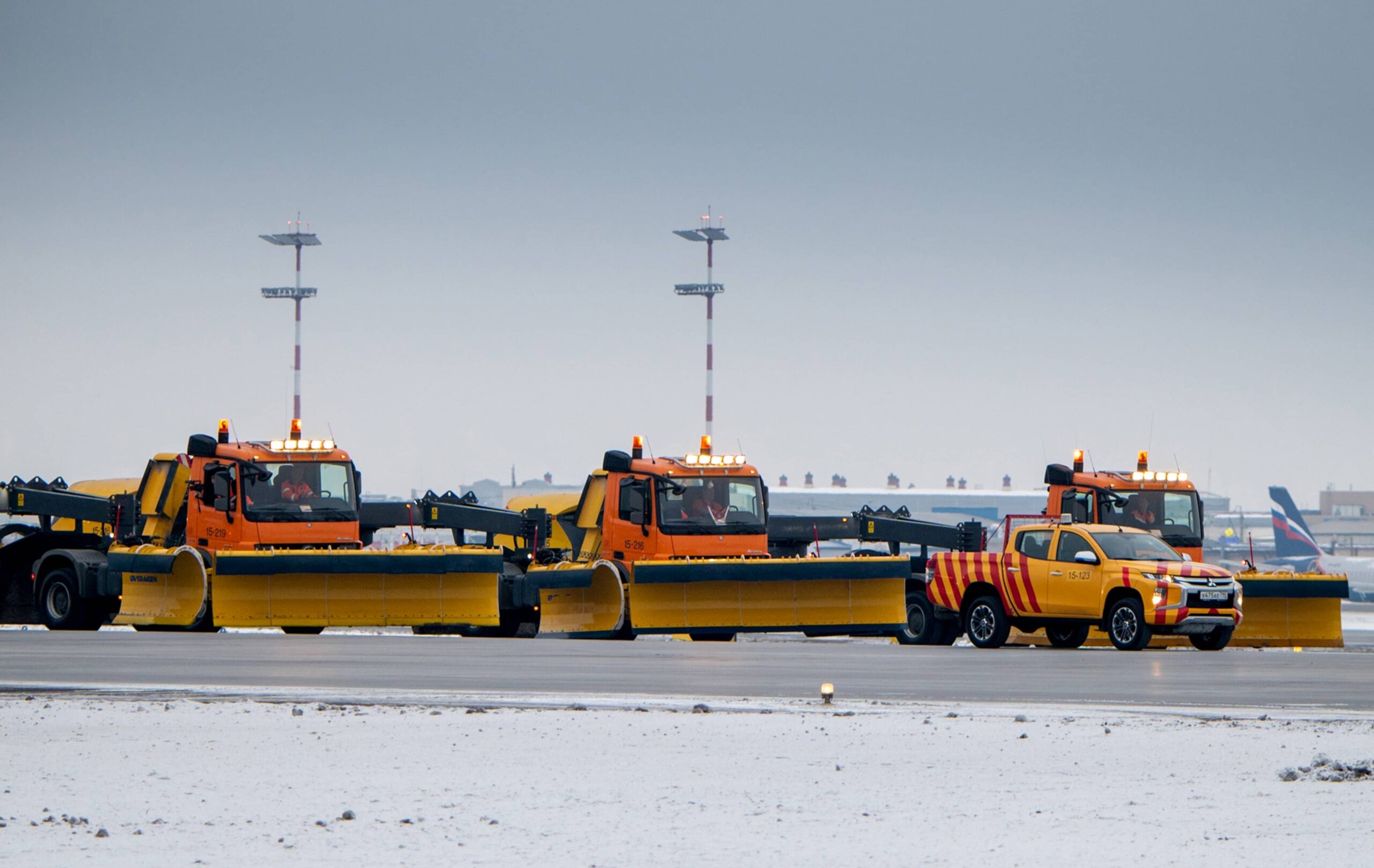 Чем снег убирать будем: российская техника для очистки дорог