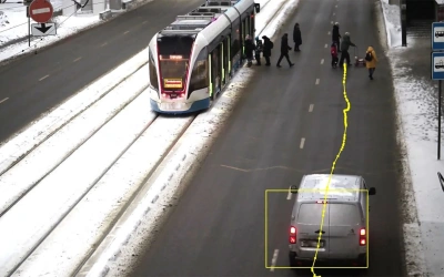 Камеры умнеют: не пропустил пешехода к трамваю – получил штраф