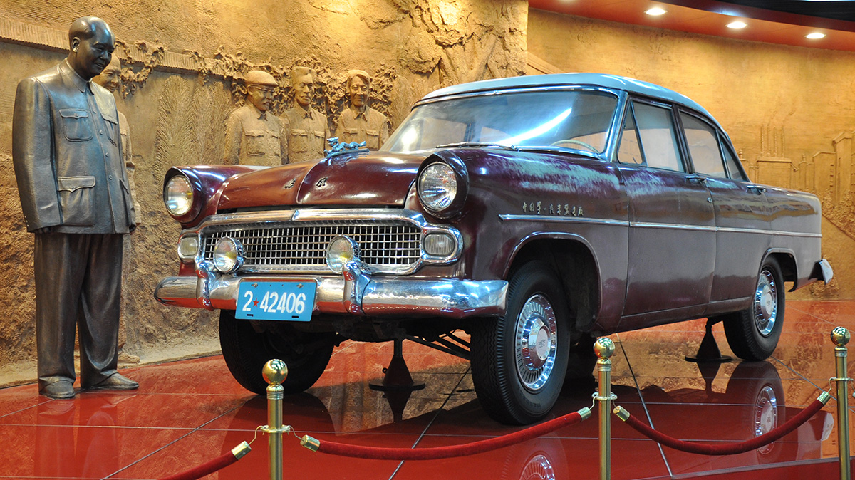 Dongfeng CA71‑ гибрид Simca и Mercedes-Benz