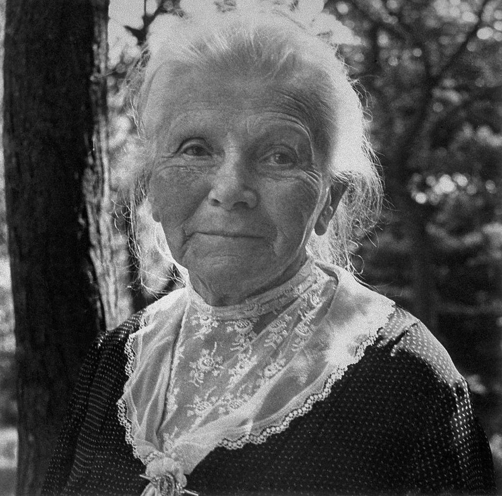Берта Бенц (3 мая 1849 — 5 мая 1944).