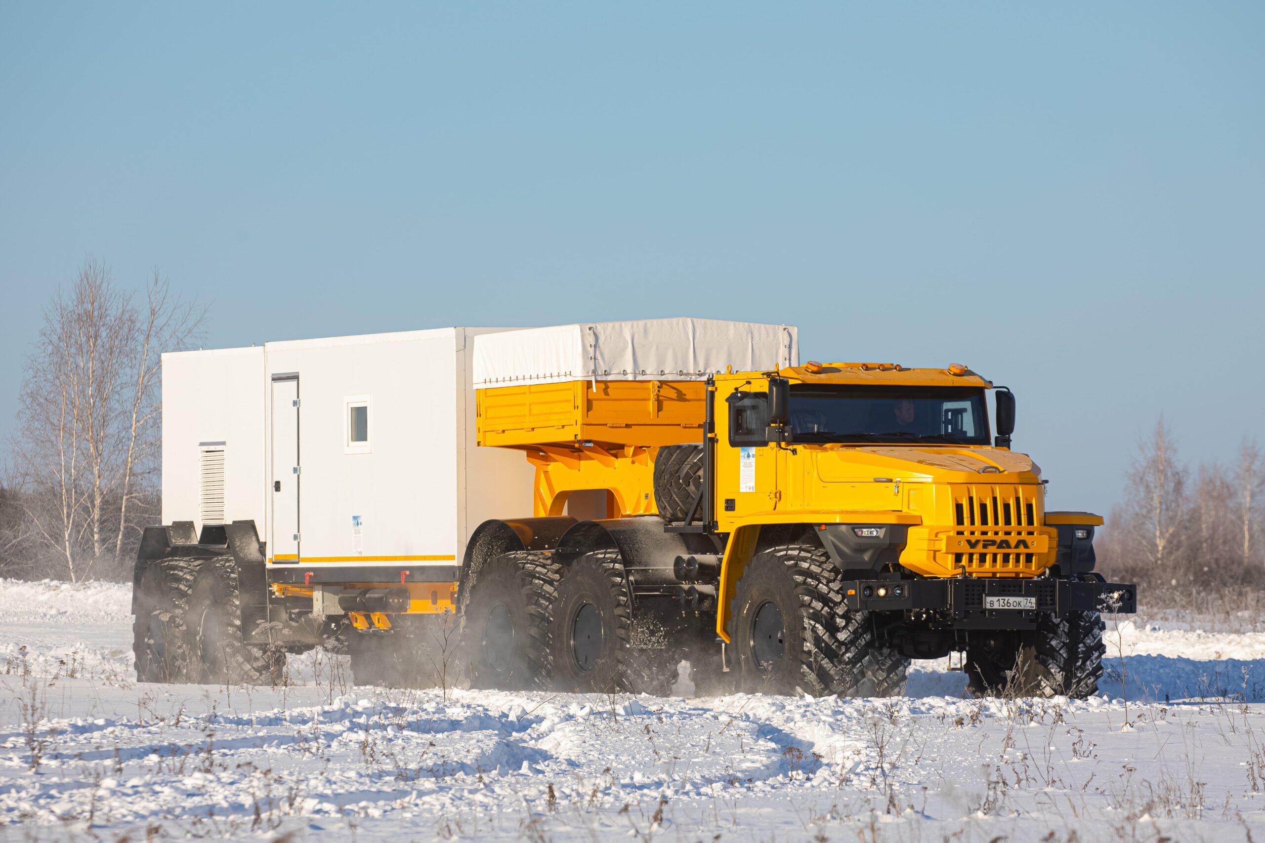 Для холода и бездорожья: чем уникален «Арктический автопоезд», созданный автозаводом «Урал»