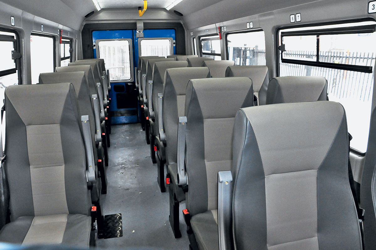 Вместо «пазика»: обзор необычного автобуса «Руслайнер-728»