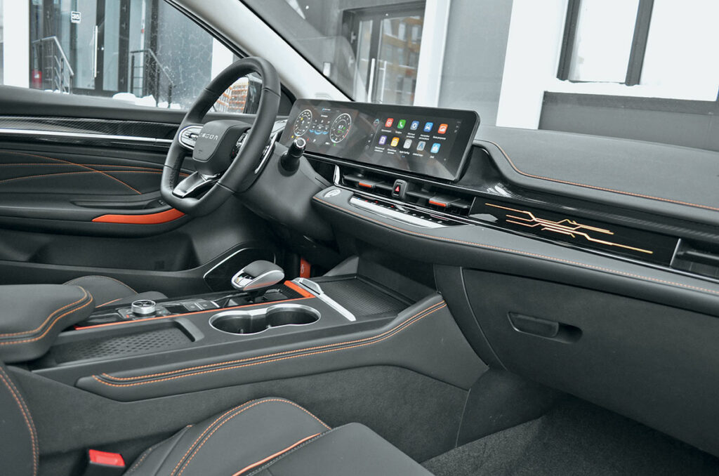 «За эти деньги хотелось бы уже иметь полный привод»: отзывы водителей Omoda S5 GT