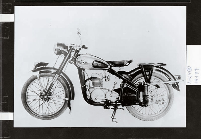 Вспоминая легенду: 70 лет мотоциклу Suzuki Colleda CO