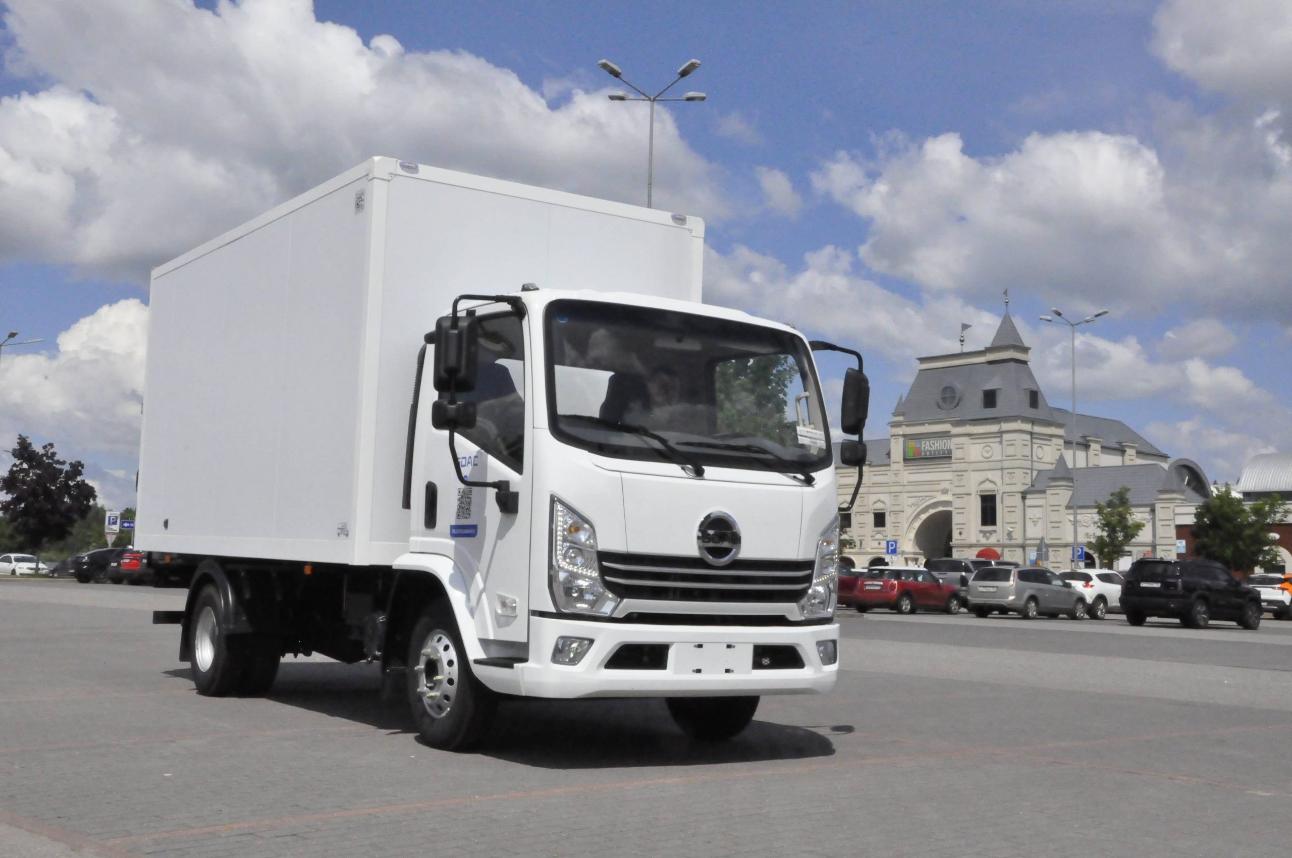 Isuzu по-китайский: тест грузовика SDAC J-серии