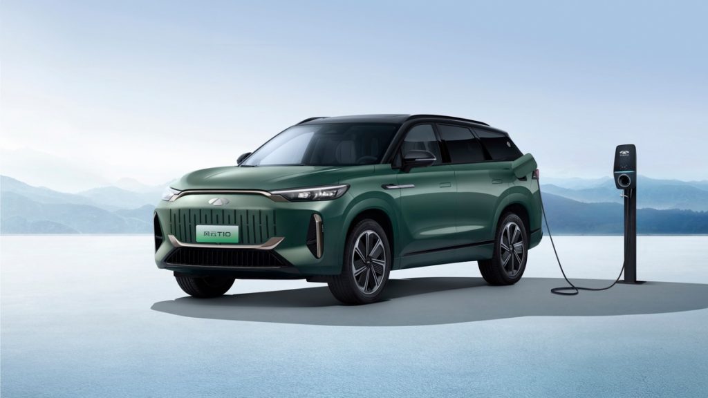 2100 км без дозаправки: гибрид Chery Fulwin T10 установил новый рекорд