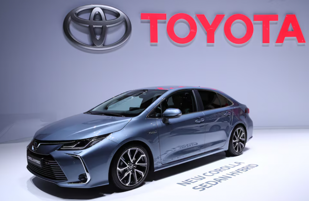 Toyota  ставит на гибриды, но электромобили тоже будут